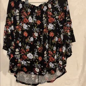 NWOT time&tru elastic neck/shoulder top S4/6